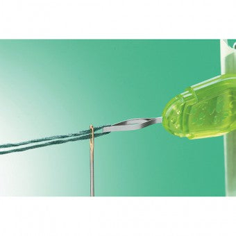 Clover Embroidery Needle Threader