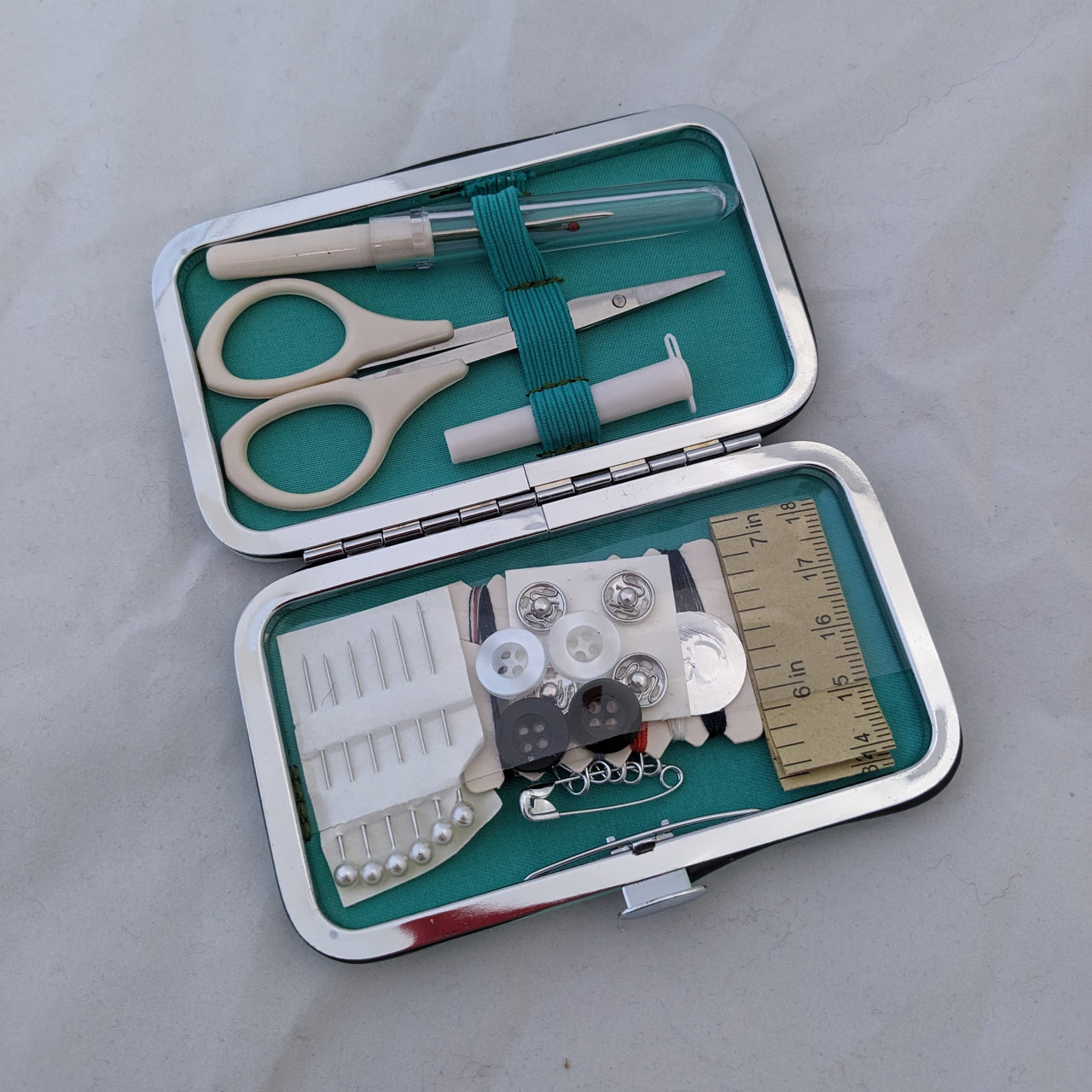 Handy Mini Sewing Kit