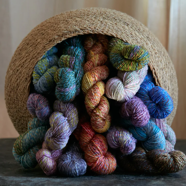 Urth Spiral Grain Light Worsted