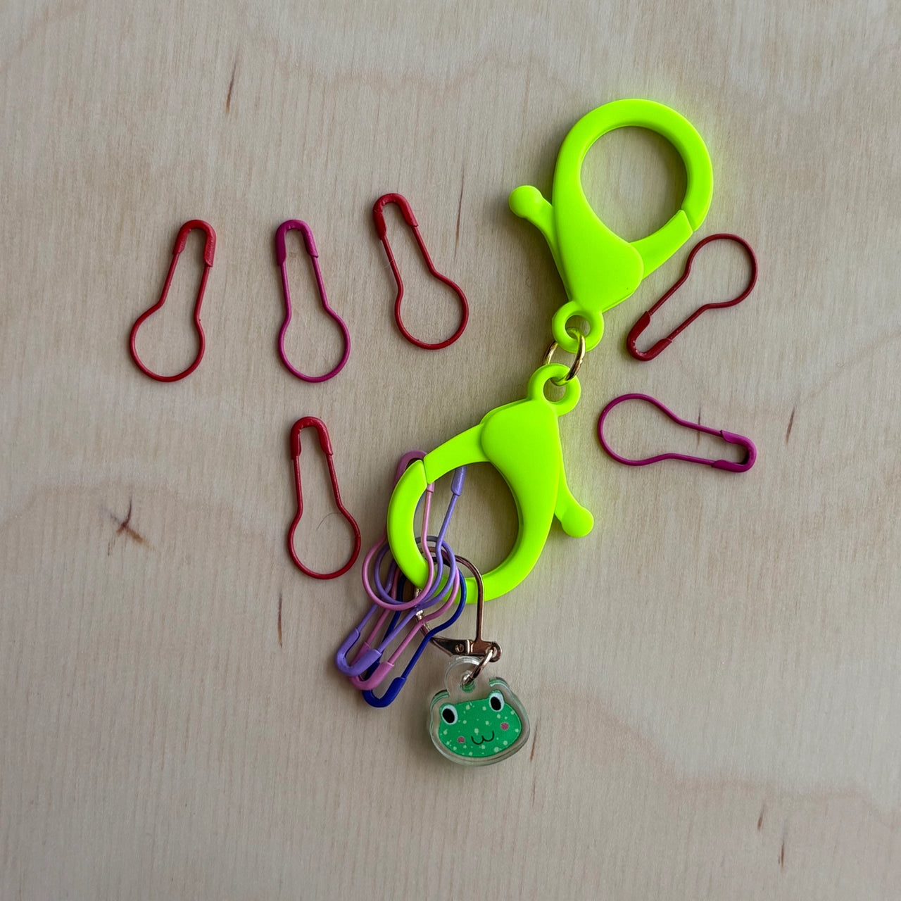 Stitch Marker Claw Clips