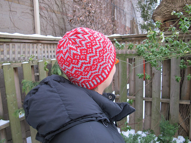 Knitting a Colorwork Hat: Cherry Fizz