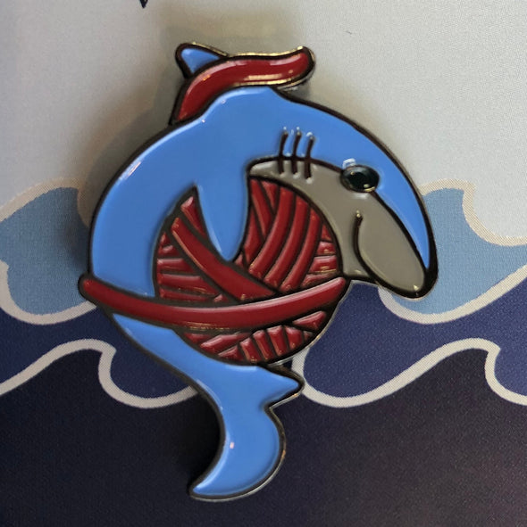 Seattle Yarn - Nerd Bird Shark Pin